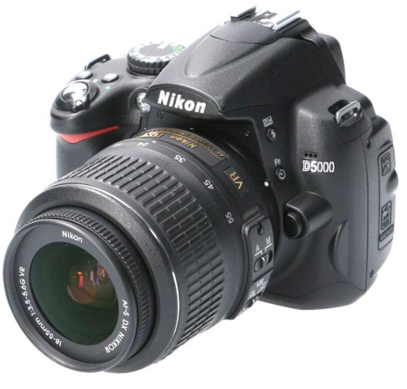 ニコン Nikon D5000 18-55mm レンズキット